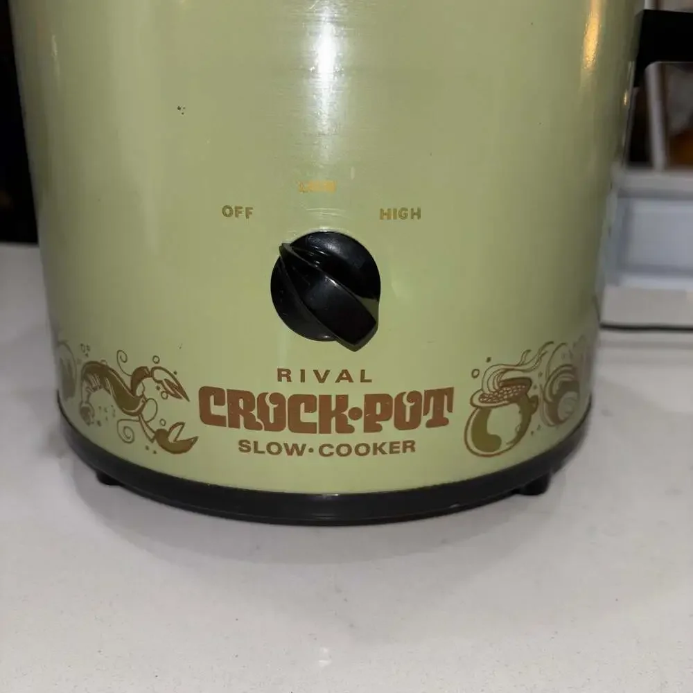 Vintage Rival Crock-Pot 3.5 Quart Slow Cooker Model 3100/2 Avocado Green